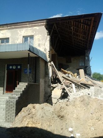 Спасали спасателей: в Дзержинске рухнуло здание МЧС (ФОТО) - фото 3