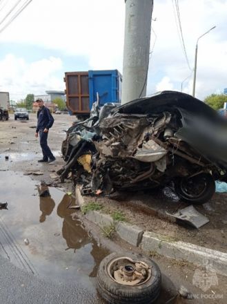 Опубликованы фото с места смертельного ДТП на Южном шоссе в Нижнем Новгороде - фото 2