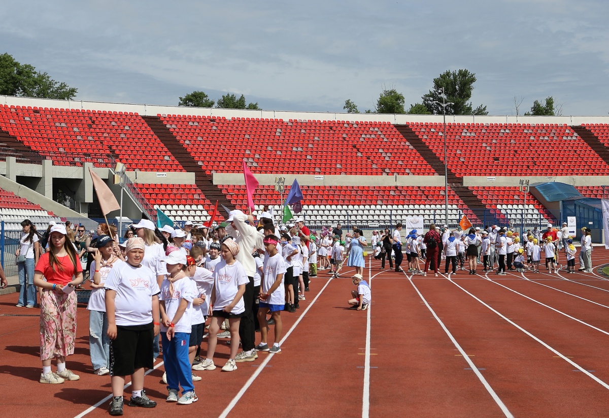 &laquo;Спартакиада надежд&raquo;: &laquo;Ростелеком&raquo; собрал на празднике спорта детей участников СВО - фото 1