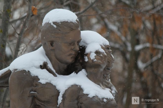 От Адама и Евы до пары мышей: самые романтичные памятники Нижнего Новгорода - фото 9