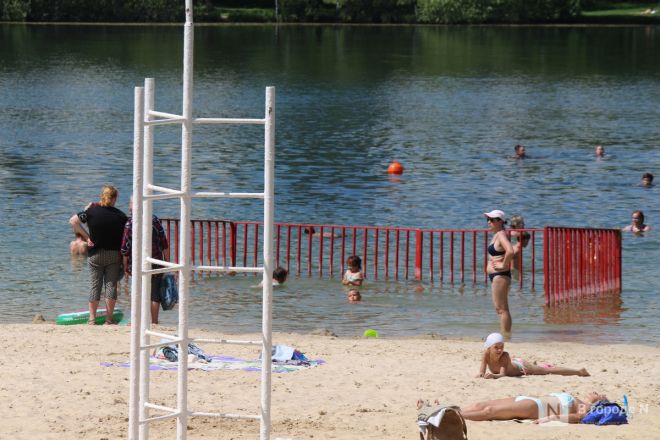 Выживание в жару: фоторепортаж с пляжей Нижнего Новгорода - фото 81
