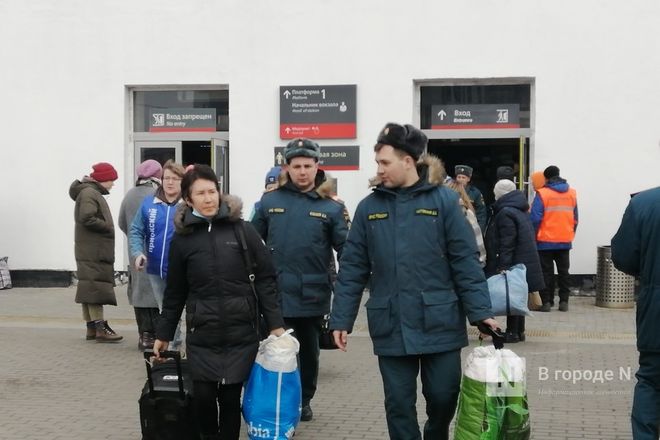 Более 400 беженцев из Донбасса прибыли в Нижний Новгород - фото 12