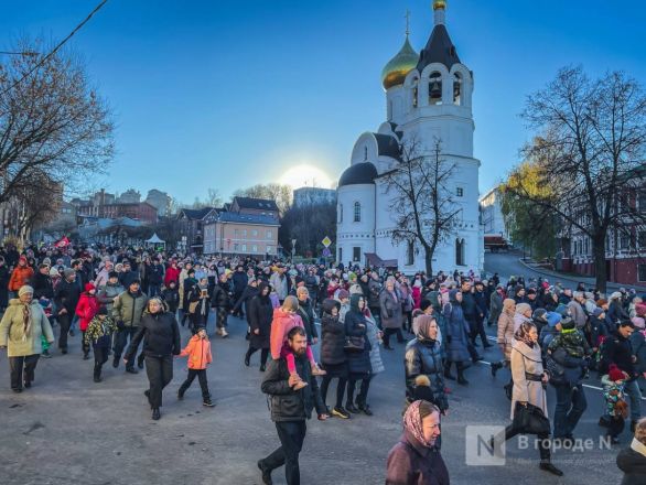 Крестный ход прошел по центру Нижнего Новгорода 4 ноября - фото 4