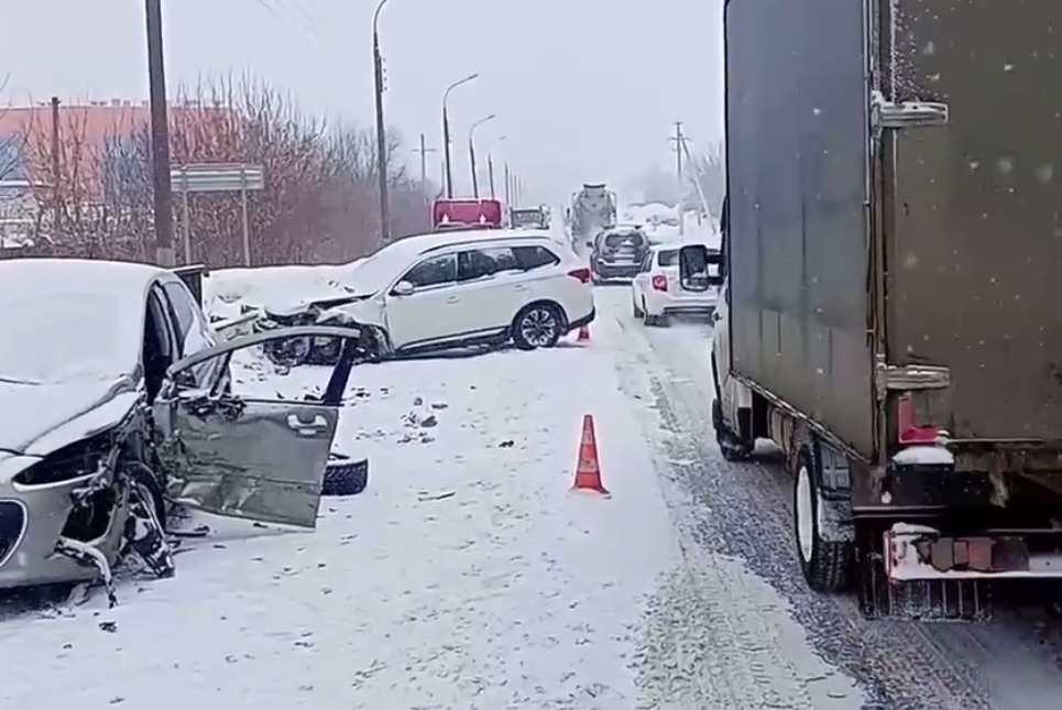 Две женщины и ребенок пострадали в ДТП в Нижнем Новгороде - фото 1
