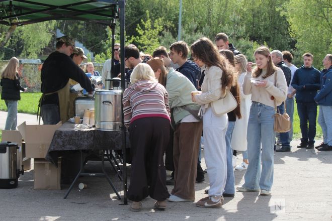 Без парада и салюта: как прошел День Победы в Нижнем Новгороде — фоторепортаж - фото 205