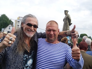 Никита Джигурда выступил на Бору у памятника Сталину