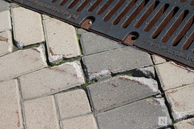 Опасные лестницы и разбитая брусчатка: что не успели отремонтировать  в Нижем Новгороде после зимы - фото 109