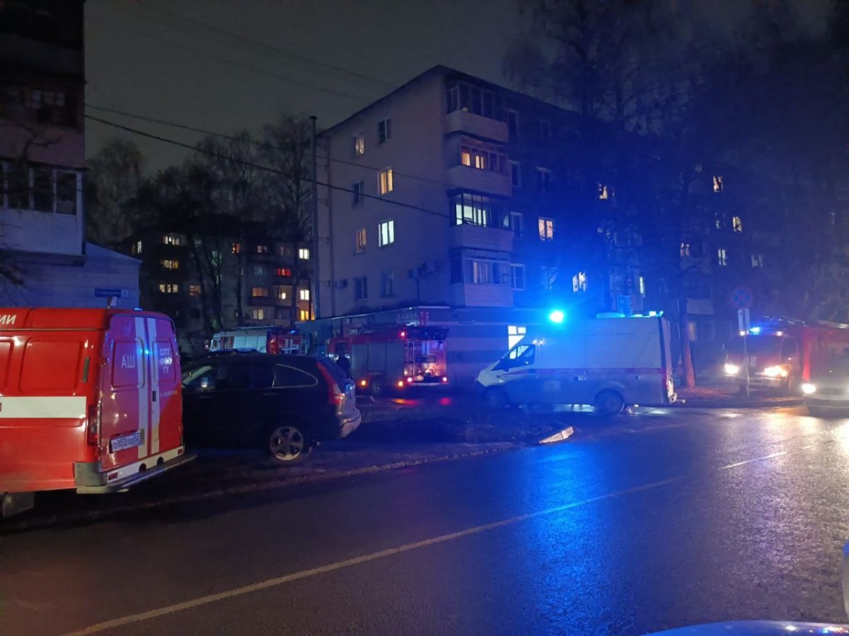 Женщина погибла в пожаре в доме на улице Бориса Корнилова