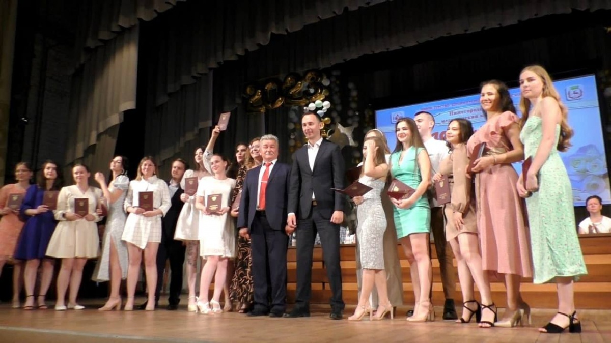 Более 40 выпускников медколледжа ждет скорая помощь Нижегородской области - фото 1