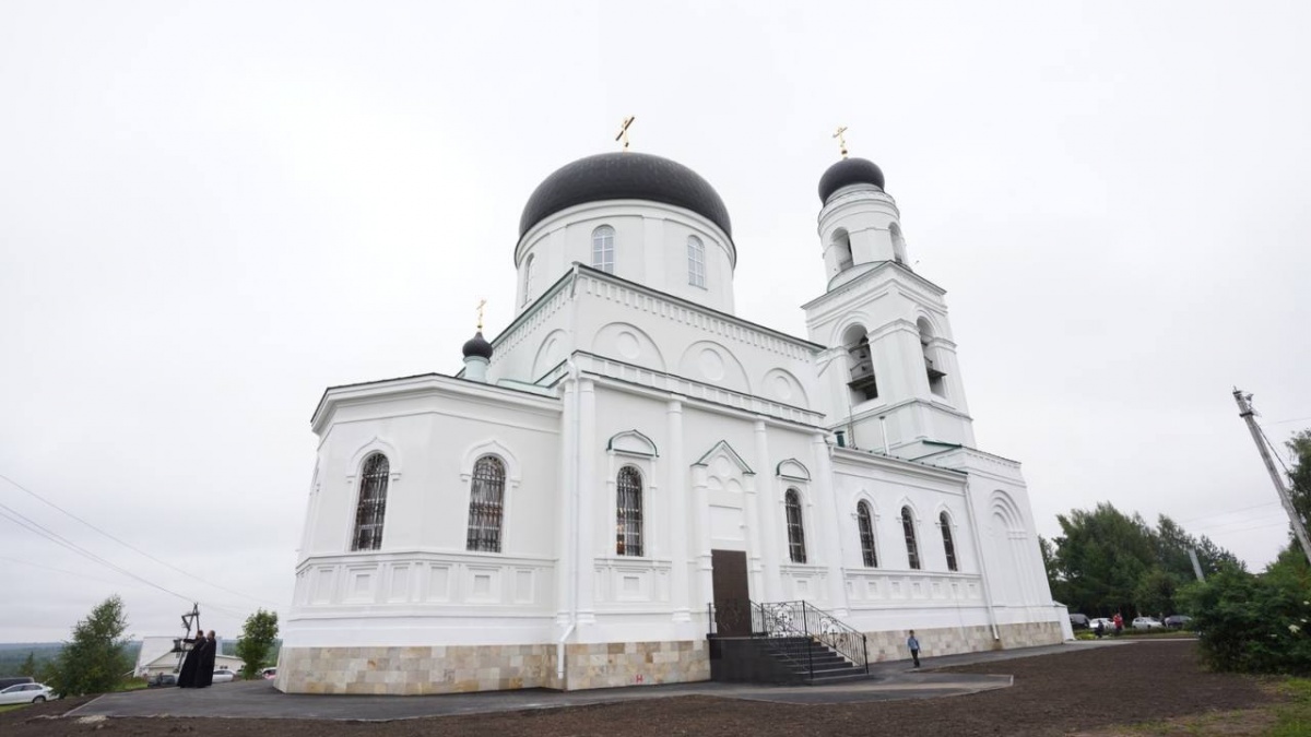 В нижегородском селе Кадницы освятили восстановленный храм - фото 1