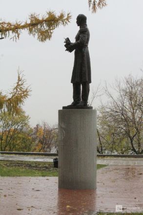 Памятник Николаю I установили в Александровском саду в Нижнем Новгороде - фото 7