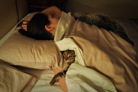 Семь причин, почему у вас болит голова по утрам