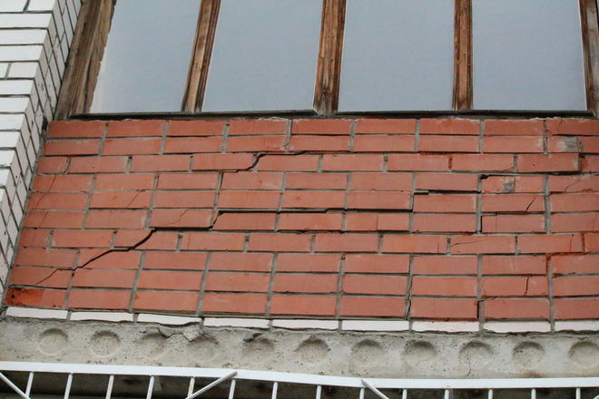 Дом на улице Ломоносова в Нижнем Новгороде покрылся трещинами (ФОТО) - фото 11