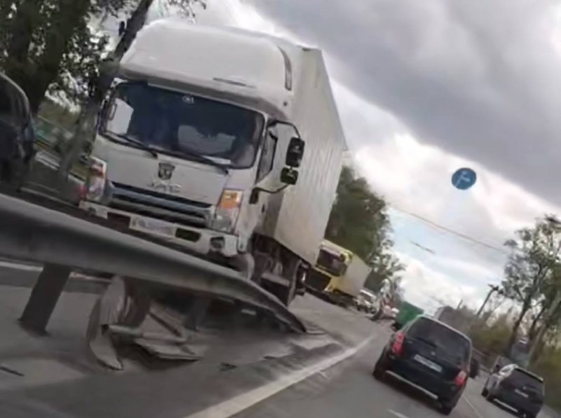 Нижегородцы застряли в пробке из-за ДТП на Московском шоссе - фото 1