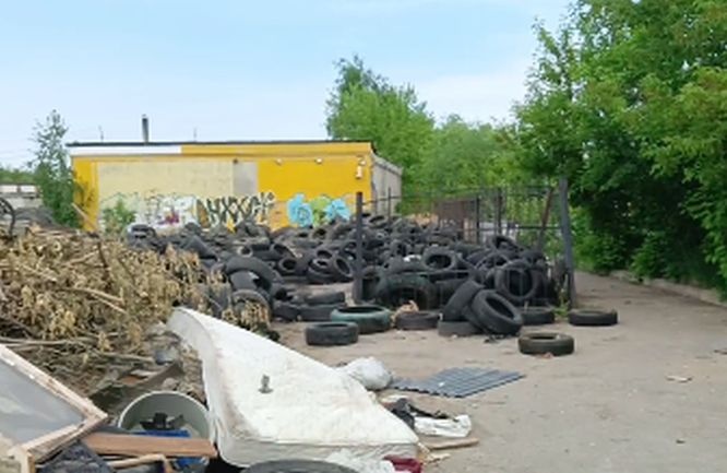 Министр экологии поручил оперативно убрать свалку шин в Нижнем Новгороде - фото 1