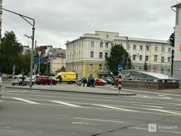 Опубликованы фото с места ДТП на площади Лядова в Нижнем Новгороде - фото 8