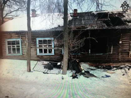 Два человека погибли на пожаре в Володарском районе - фото 1