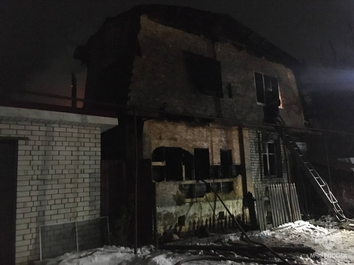 Пожар на 200 &laquo;квадратах&raquo; произошел в жилом доме в Нижегородской области - фото 1