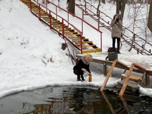 Роспотребнадзор не советует нижегородцам пить воду из крещенских купален