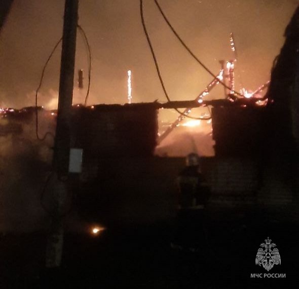 Крупный пожар произошел на складе в Нижегородской области - фото 1