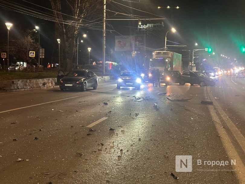 Пьяный водитель устроил массовое ДТП на проспекте Гагарина - фото 1