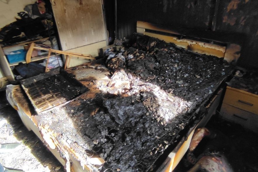 Женщина сгорела в своей квартире в Арзамасе - фото 1
