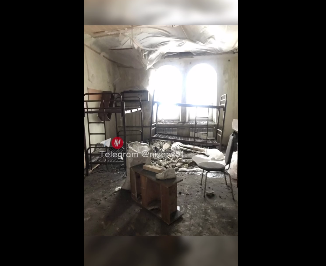 Помещения общежития ННГАСУ отремонтируют после протечки крыши - фото 1