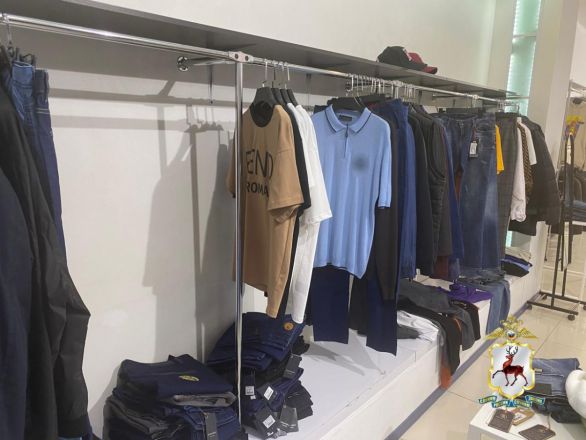 Три магазина с подделками брендовой одежды нашли в Нижнем Новгороде - фото 4