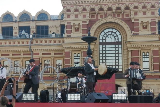 Иммерсивное шоу в постановке Ильи Авербуха состоялось в день 200-летия Нижегородской ярмарки - фото 16