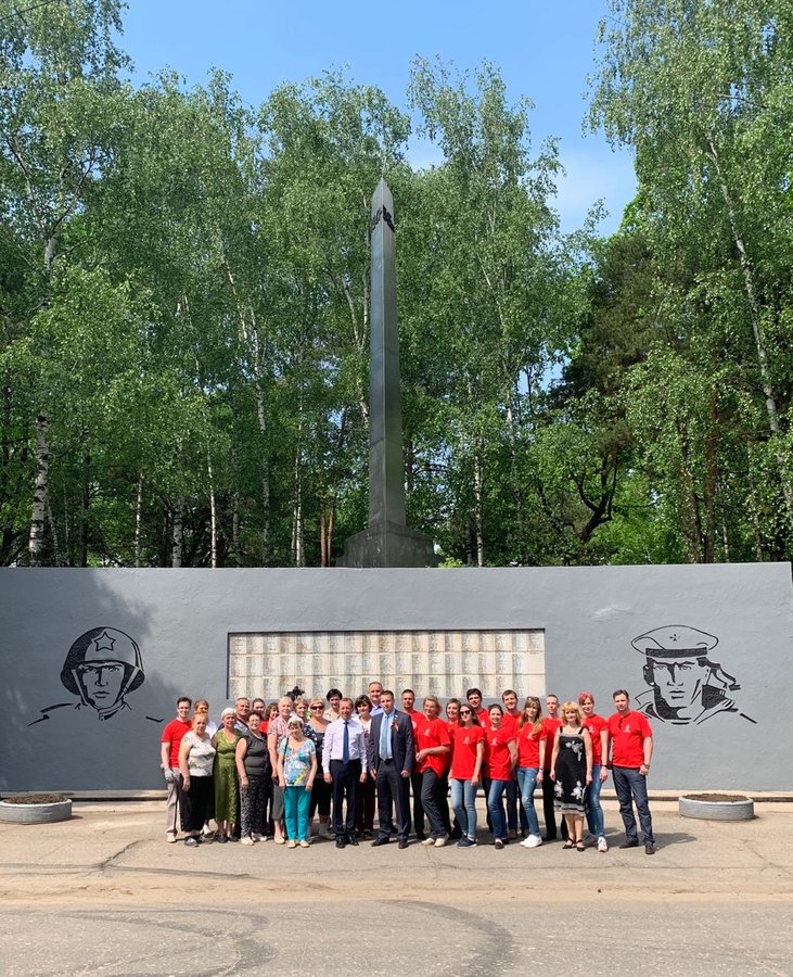 Волонтеры МТС отремонтировали знаменитый военный мемориал в Балахне - фото 5
