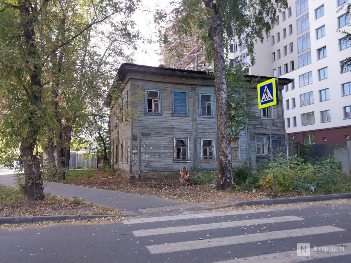 Нижегородские власти рассказали о судьбе разрушающегося дома на Дунаева - фото 1