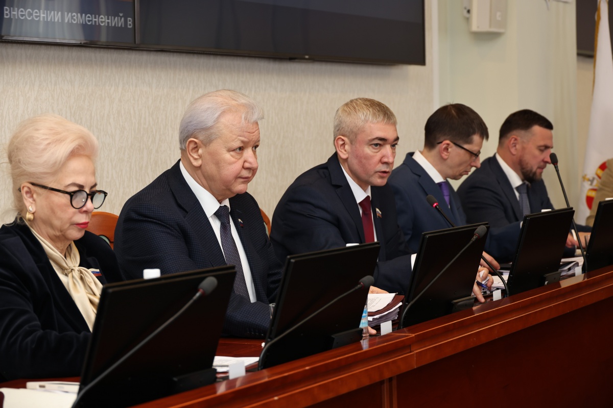 Евгений Люлин: &laquo;В первую очередь мы награждаем обычных нижегородцев, которые с первых дней СВО включились в работу&raquo; - фото 1