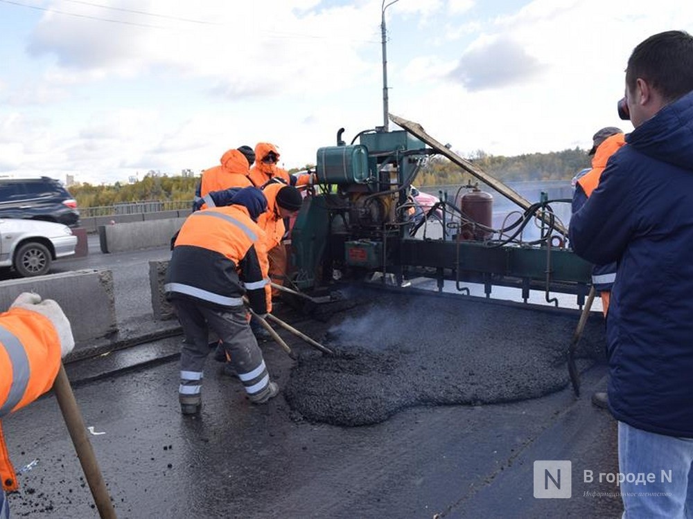 Четыре тысячи квадратных метров дорог отремонтировали дорожники Приокского района за август - фото 1