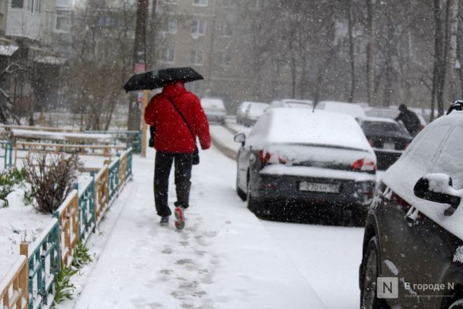 Апрельский апокалипсис в Нижнем Новгороде: фоторепортаж с улиц, заваленных снегом - фото 29